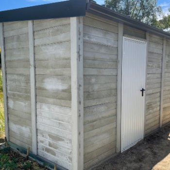 Abri de jardin en béton aspect bois 1 pente